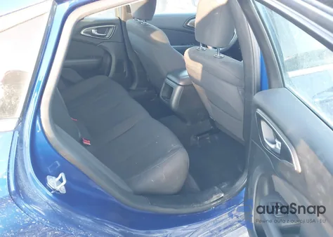 2015 Chrysler 200 Limited z USA, uszkodzony, nr VIN 1C3CCCAB5FN676806